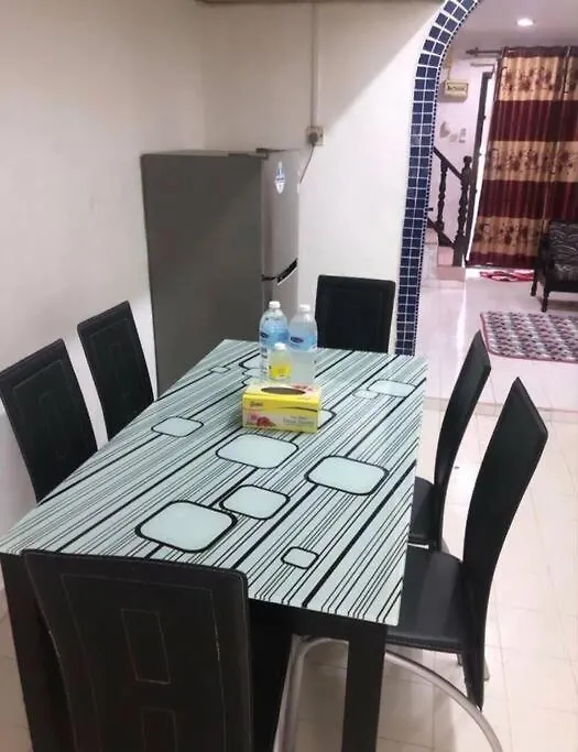 Anggerik Homestay Klia Klia2 Sepang